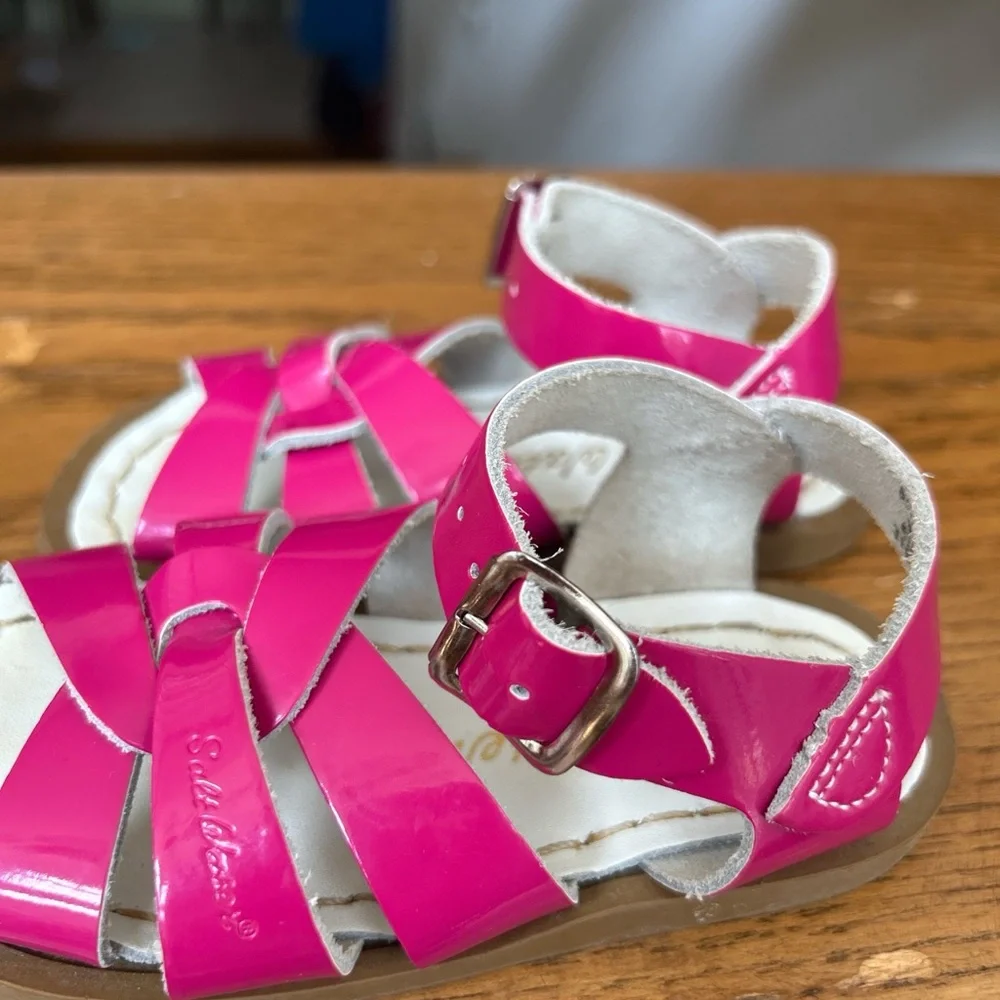 Salt Water Sandals by Hoy shiny fuchsia
